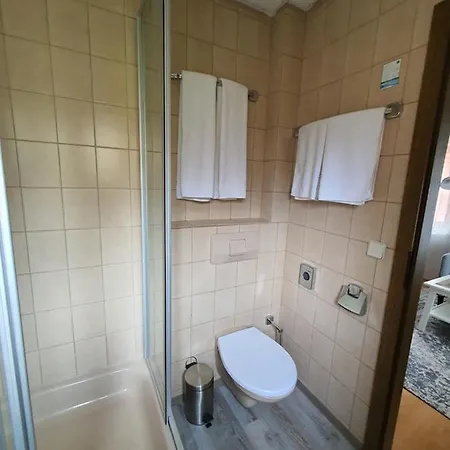 Vendégház Gaestehaus Und Cafe Zur Silbernen Kanne 3*