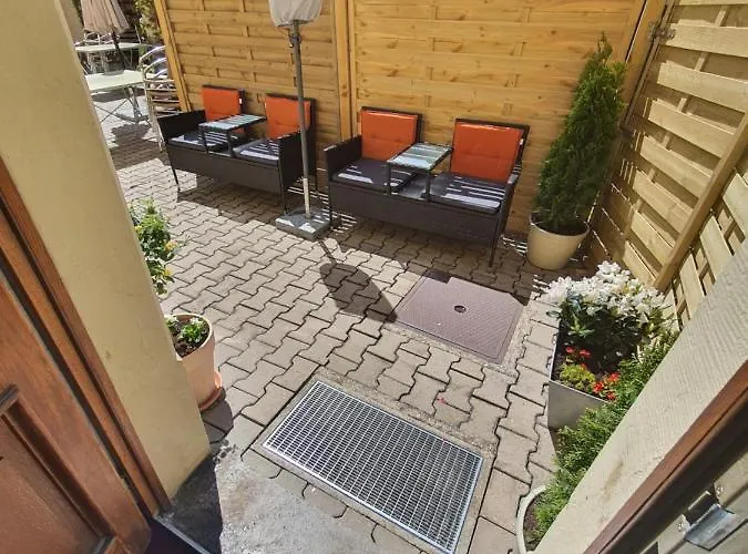 Gaestehaus Und Cafe Zur Silbernen Kanne 3*