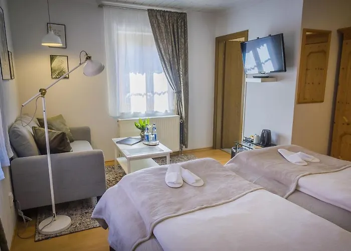 Гостевой дом Gaestehaus Und Cafe Zur Silbernen Kanne