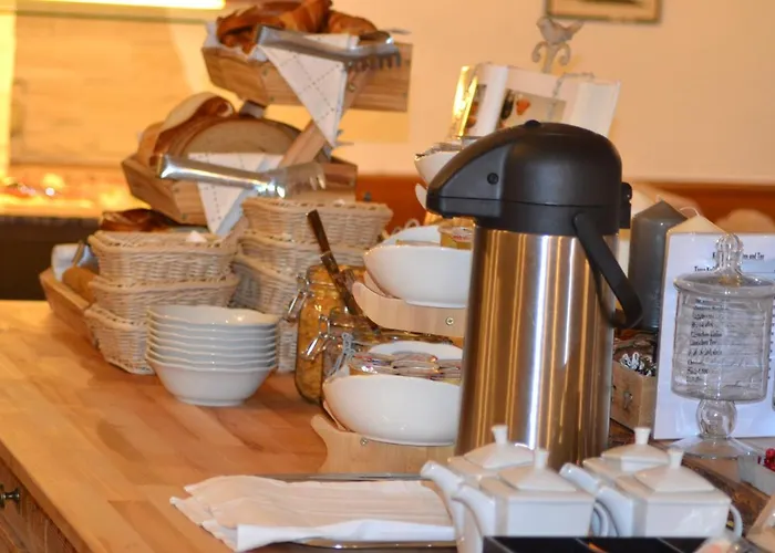 Gaestehaus Und Cafe Zur Silbernen Kanne 3*