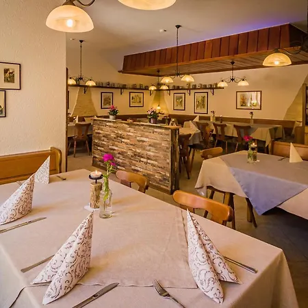 Und Café Zur Silbernen Kanne