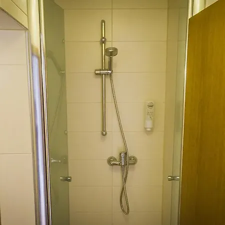 Gaestehaus Und Cafe Zur Silbernen Kanne 3*