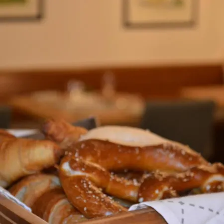 Und Café Zur Silbernen Kanne