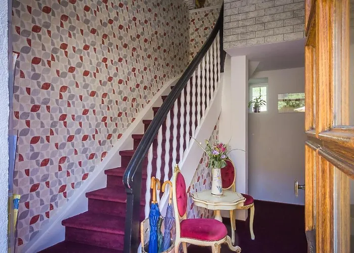 Und Café Zur Silbernen Kanne